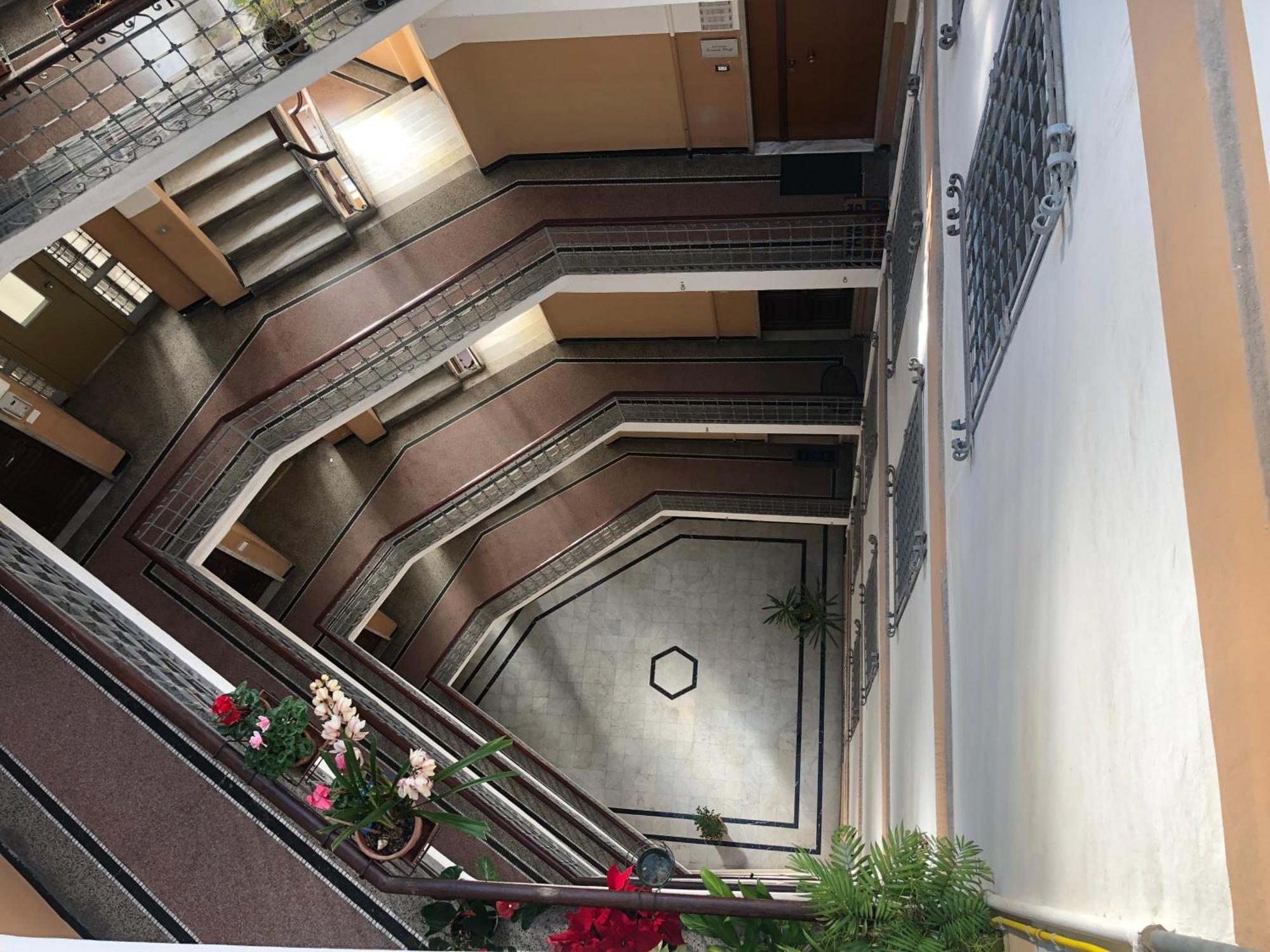 Noliday Center Art Deco Savona